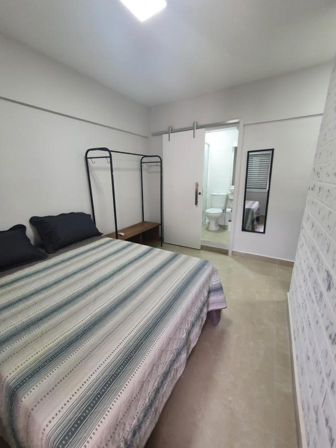 Lindo Apto Enseada 2 Qtos 6 Pess 300 Mts Praia Apartment