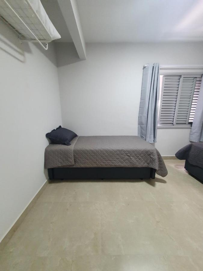 Lindo Apto Enseada 2 Qtos 6 Pess 300 Mts Praia Apartment *