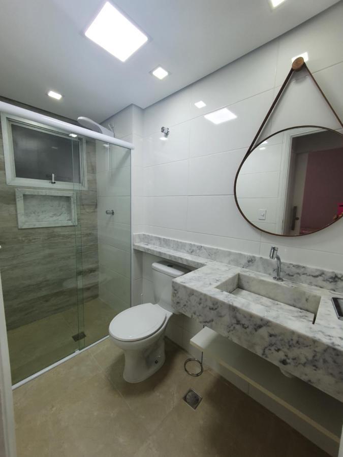 Lindo Apto Enseada 2 Qtos 6 Pess 300 Mts Praia Apartment
